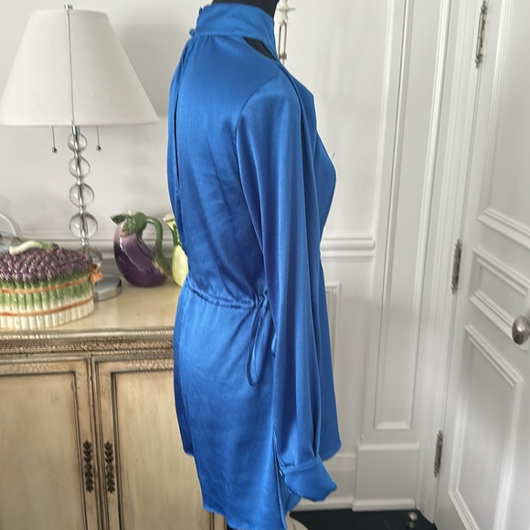 Alexis Size XS 100 hundred percent polyester romper - Picture 4 of 8